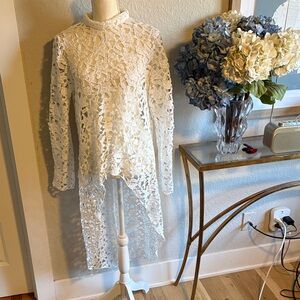 Pretty Garden lace cover up